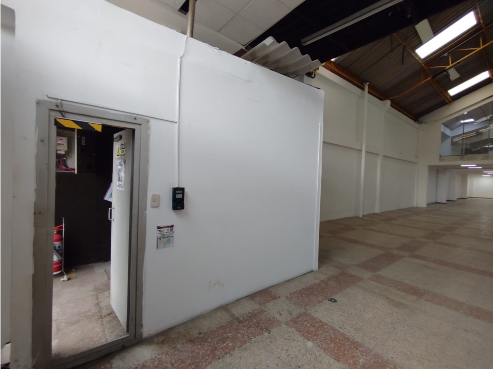 BODEGA EN ARRIENDO TOBERÍN, BOGOTÁ — foto 2