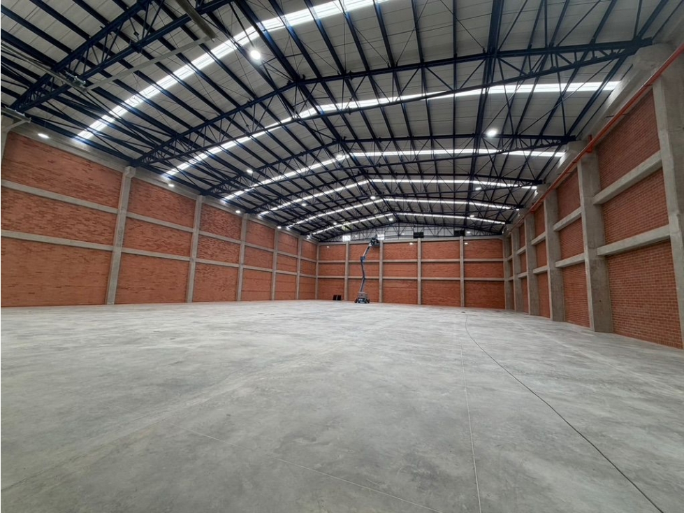 BODEGA EN ARRIENDO CORREDO CALLE 80, PARQUE INDUSTRIAL - 1