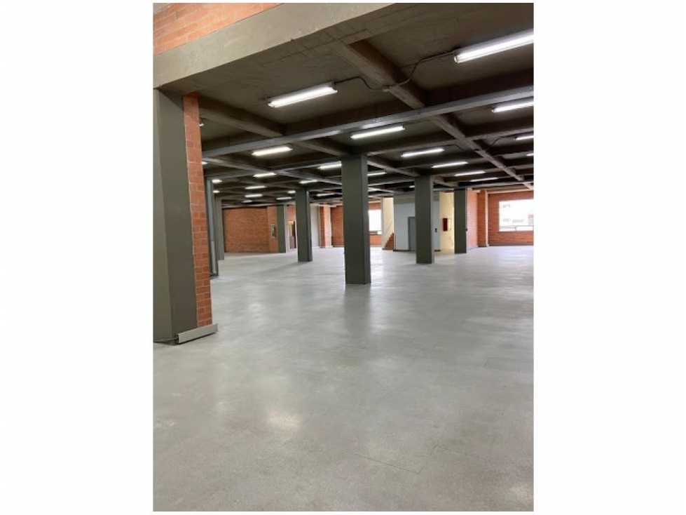 EDIFICIO BODEGA DE 3.565 M2 EN ARRIENDO, SECTOR PUENTE ARANDA — foto 6