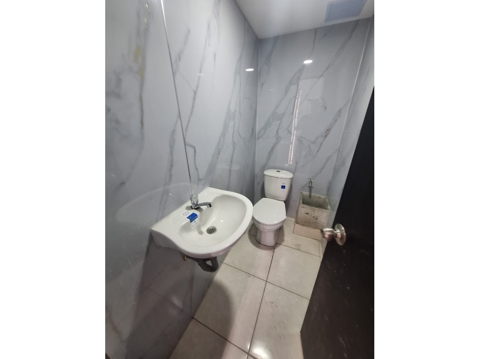 LOCAL EN ARRIENDO PARA SERVITECA SECTOR PUENTE ARANDA — foto 5