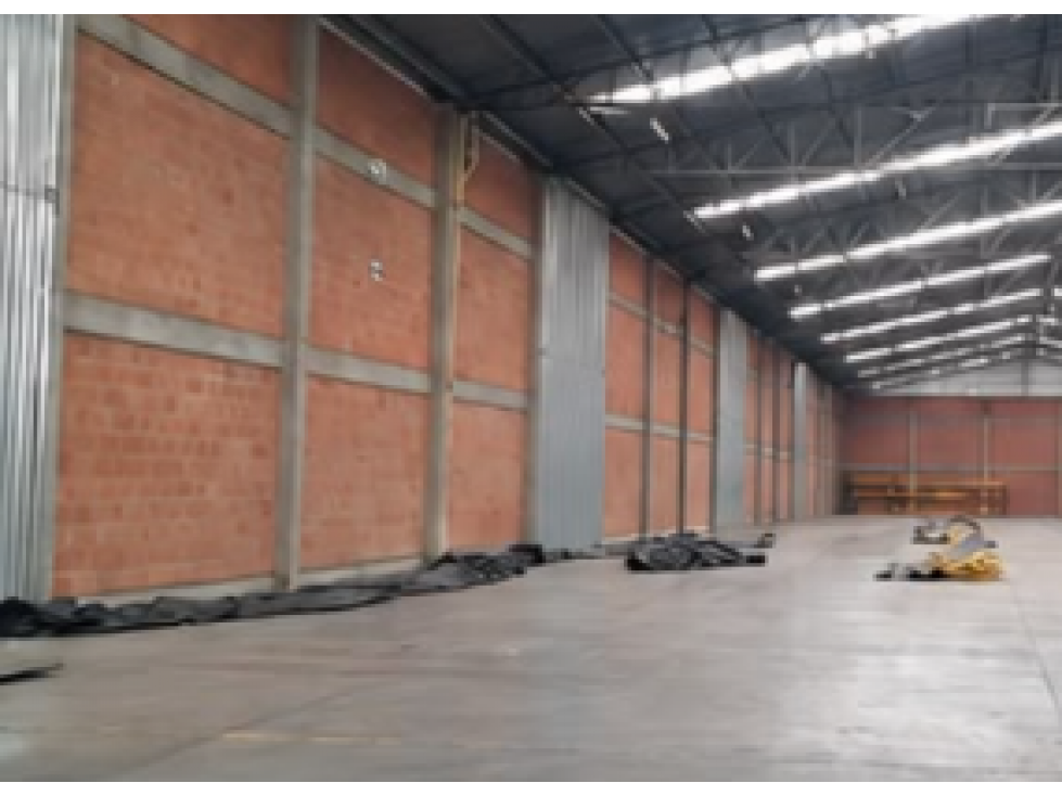 BODEGA EN ARRIENDO MADRID, ZONA INDUSTRIAL - 4