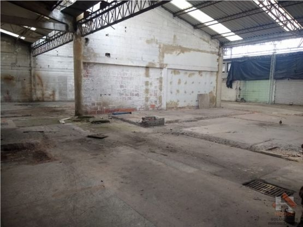 BODEGA INDUSTRIAL EN ARRIENDO PUENTE ARANDA — foto 4
