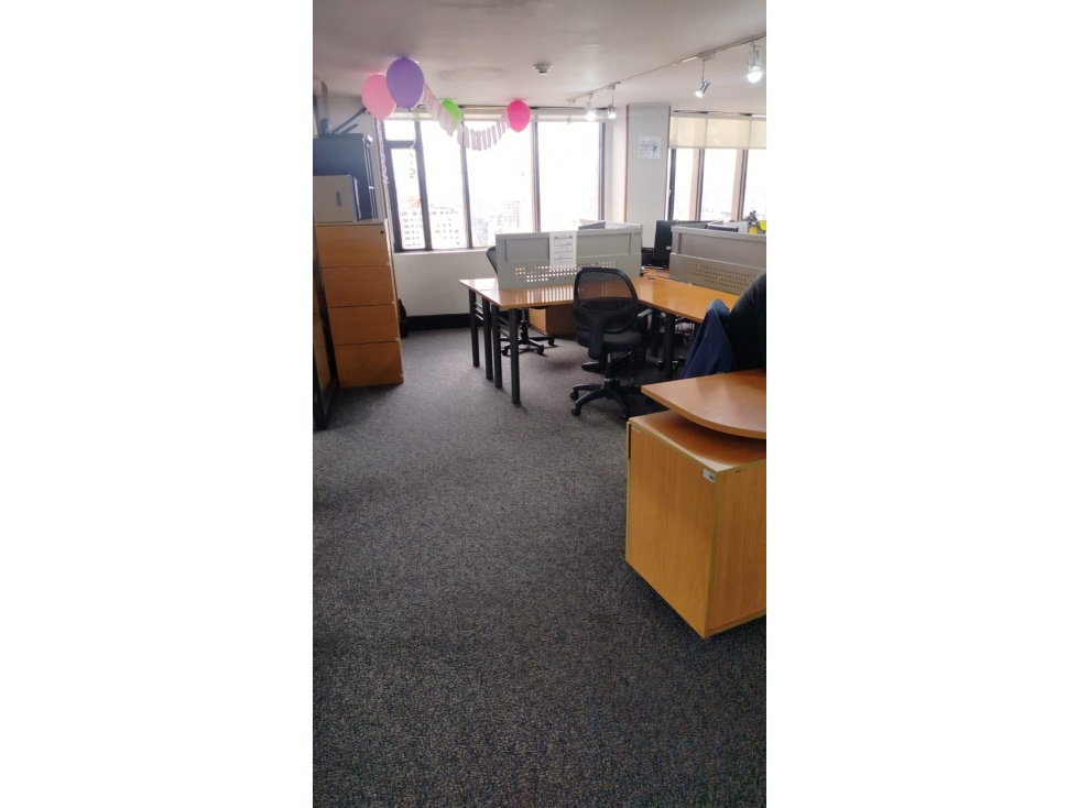 OFICINA EN VENTA, SECTOR EMPRESARIAL, QUINTA CAMACHO — foto 4