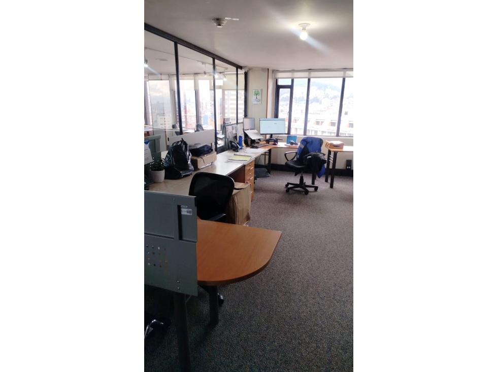 OFICINA EN VENTA, SECTOR EMPRESARIAL, QUINTA CAMACHO — foto 6