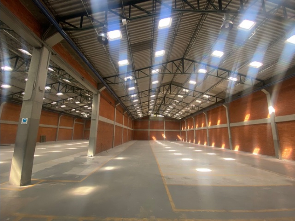 BODEGA EN ARRIENDO, ZONA INDUSTRIAL, MONTEVIDEO