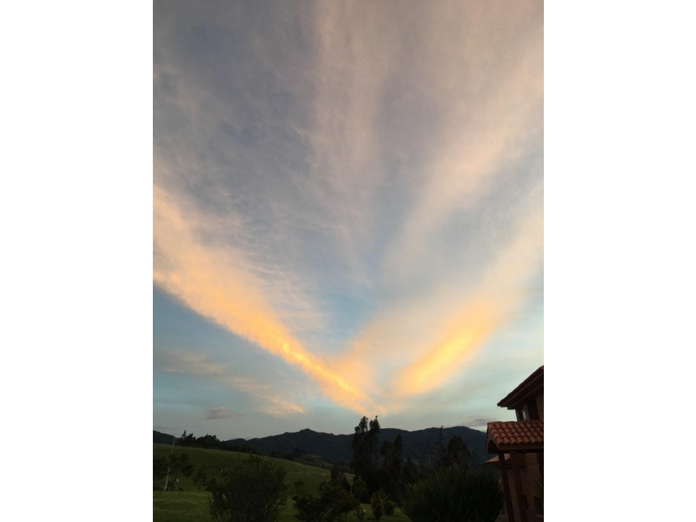 EXCLUSIVA CASA DE CAMPO EN VENTA CARMEN DE CARUPA CUNDINAMARCA - 2