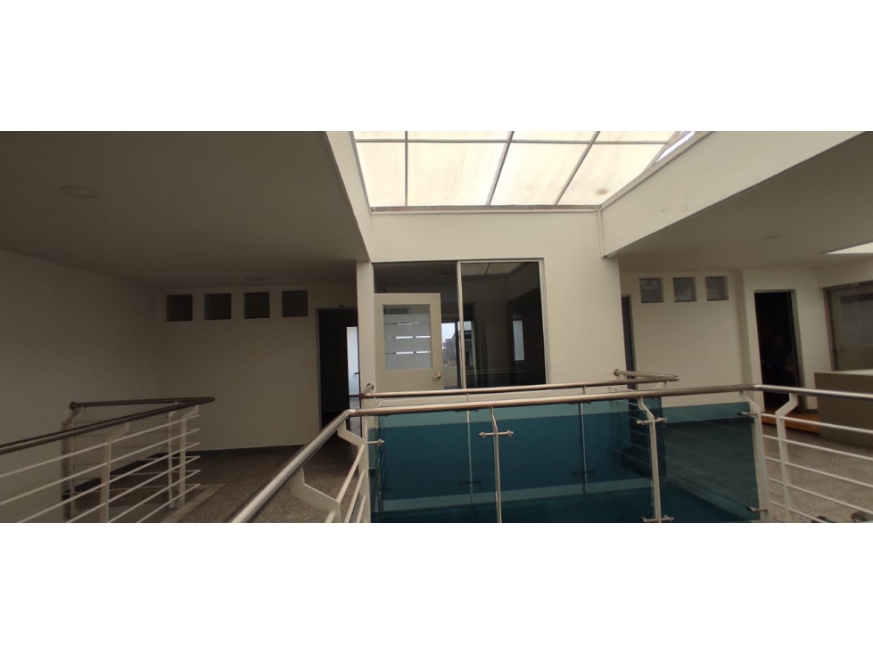 EDIFICIO EN VENTA - VILLAVICENCIO - 1
