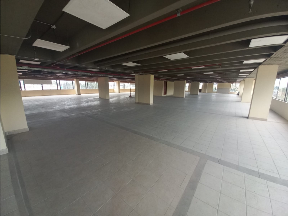 OFICINA 1300 M2 EN ARRIENDO, AV. EL DORADO, BOGOTA — foto 3