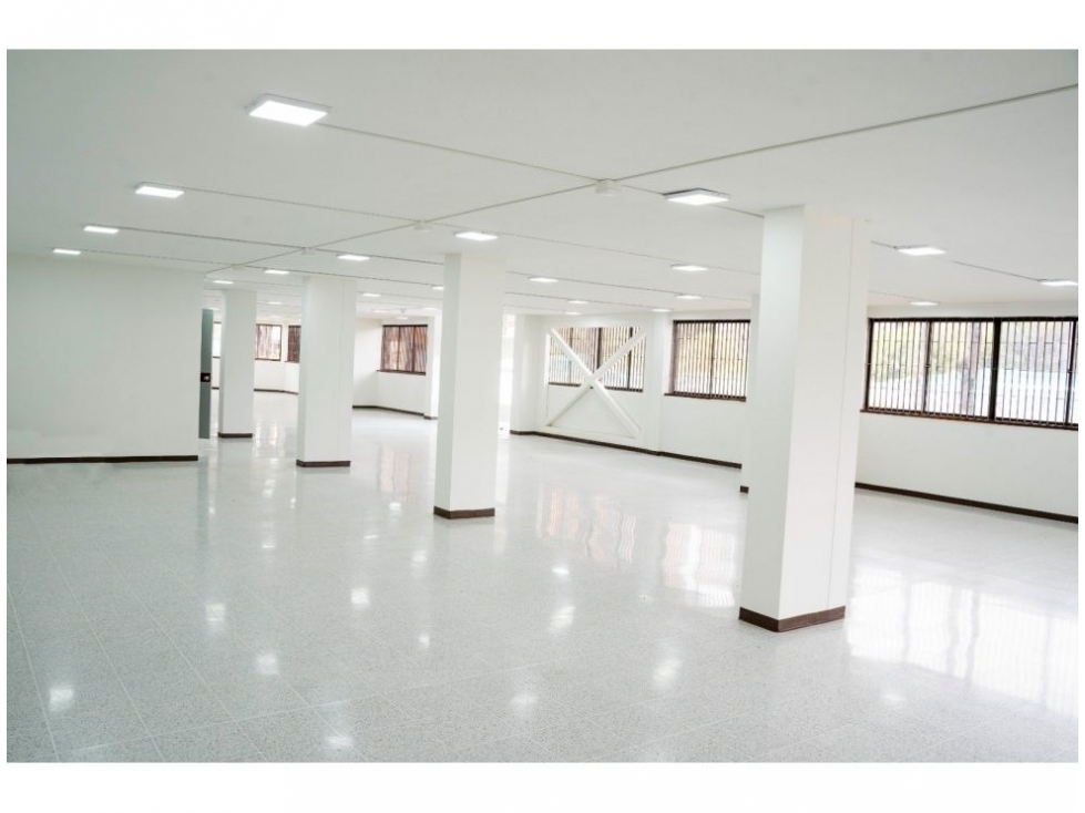 EDIFICIO EN ARRIENDO, MODELIA, EXCELENTE UBICACION - 5