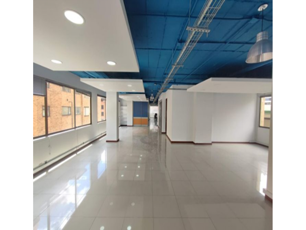 Oficina Corporativa Arriendo 380 m² en Zona Financiera - chapinero — foto 3