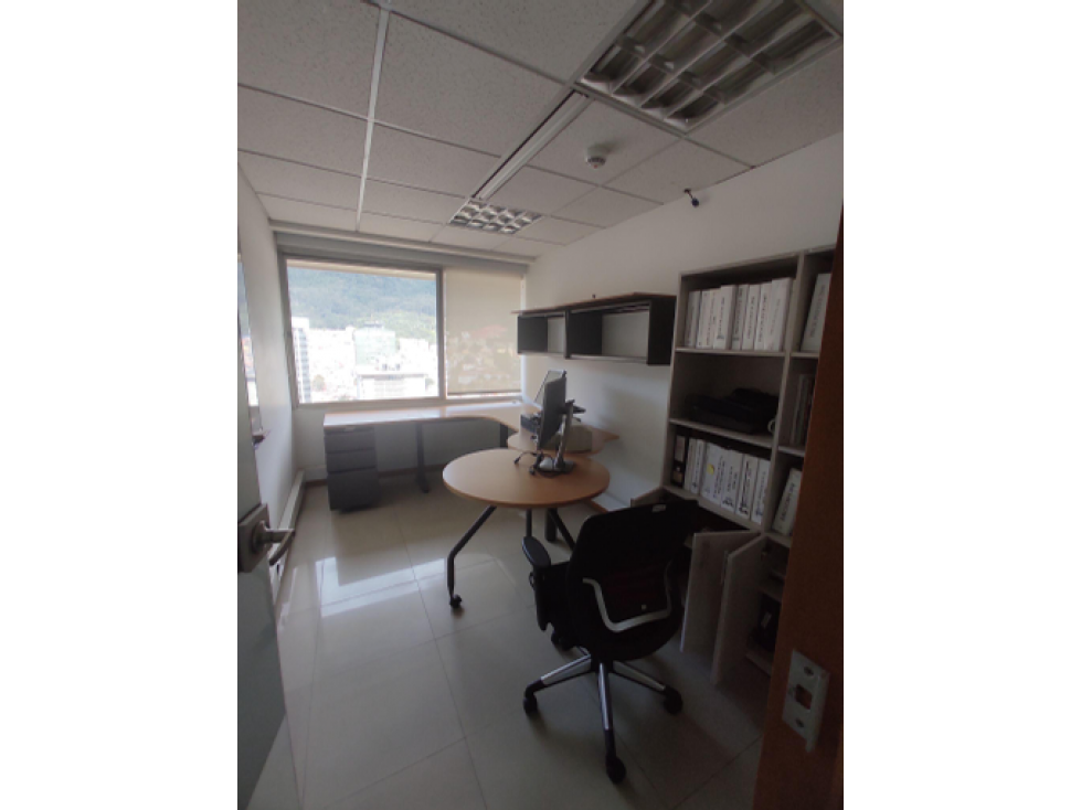 Oficina en arriendo 486 m² de piso completo — foto 4