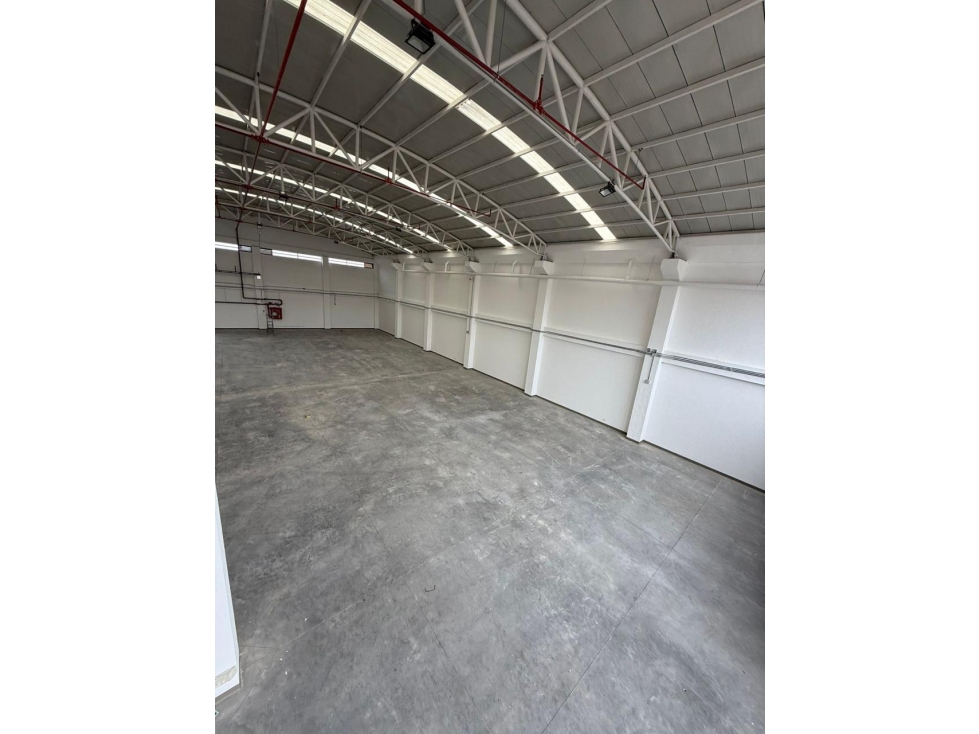 Bodega en Arriendo Tunja 720 m² con doble altura y mezanine - 2