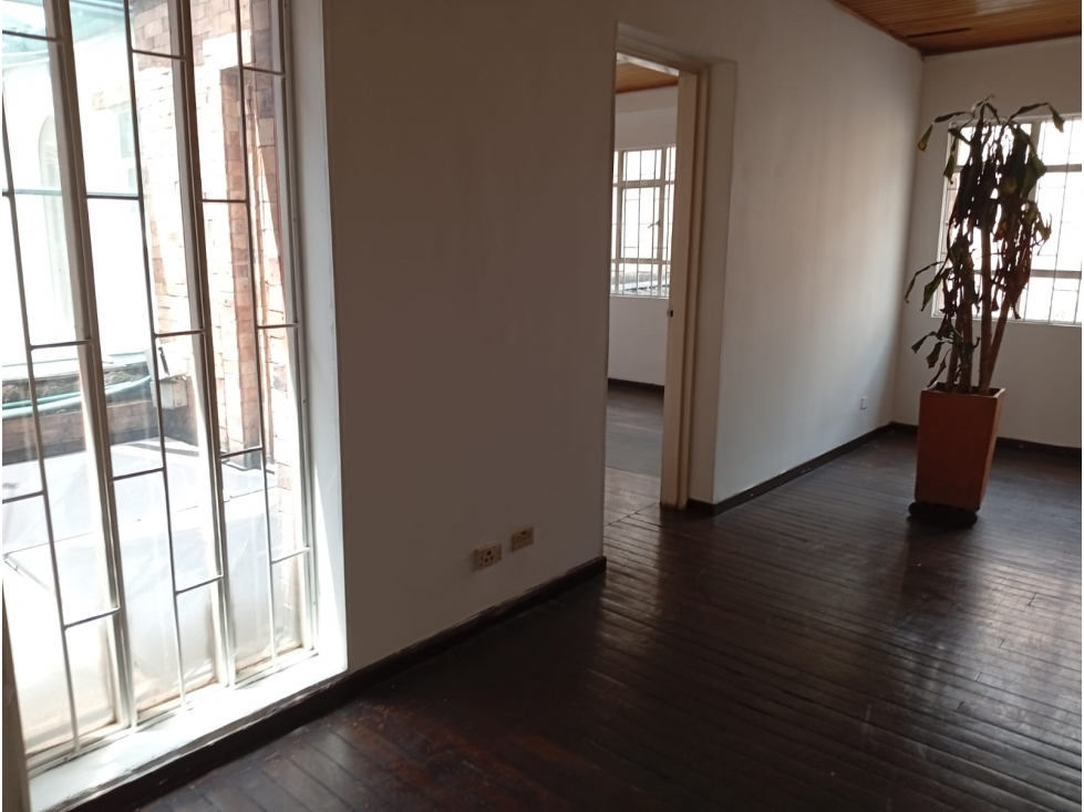 EN VENTA Casa-Oficina en Teusaquillo 1.058 m² — foto 2