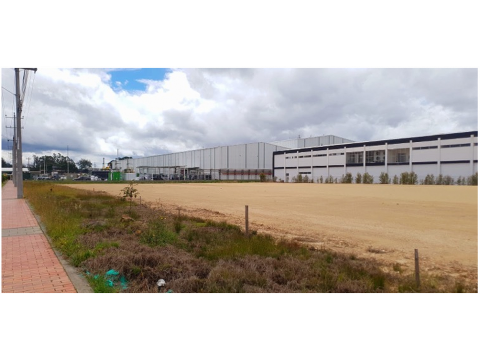 Lote Esquinero en Parque Empresarial 7.604 m² en Tocancipá - 2