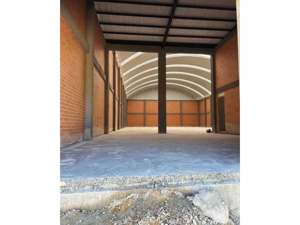 VENTA !! ARRIENDO BODEGA EN MADRID - 1454m2 - 2