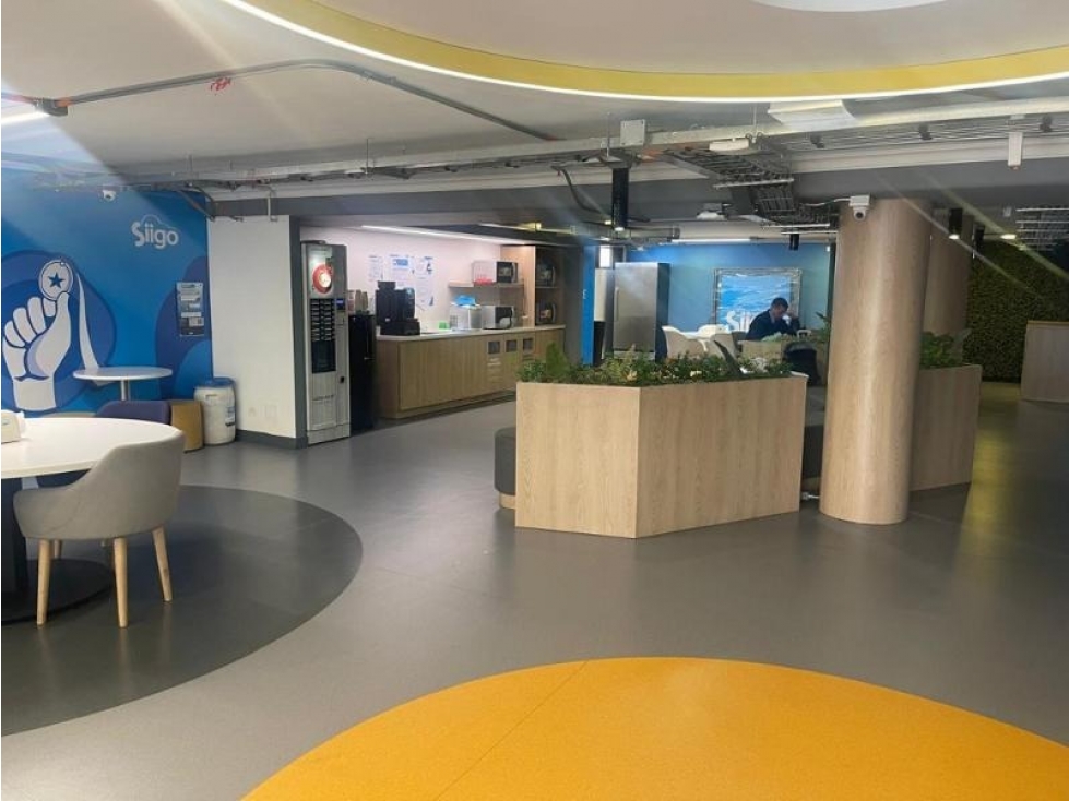 EDIFICIO DE OFICINAS EN VENTA EL LAGO, CHAPINERO — foto 4