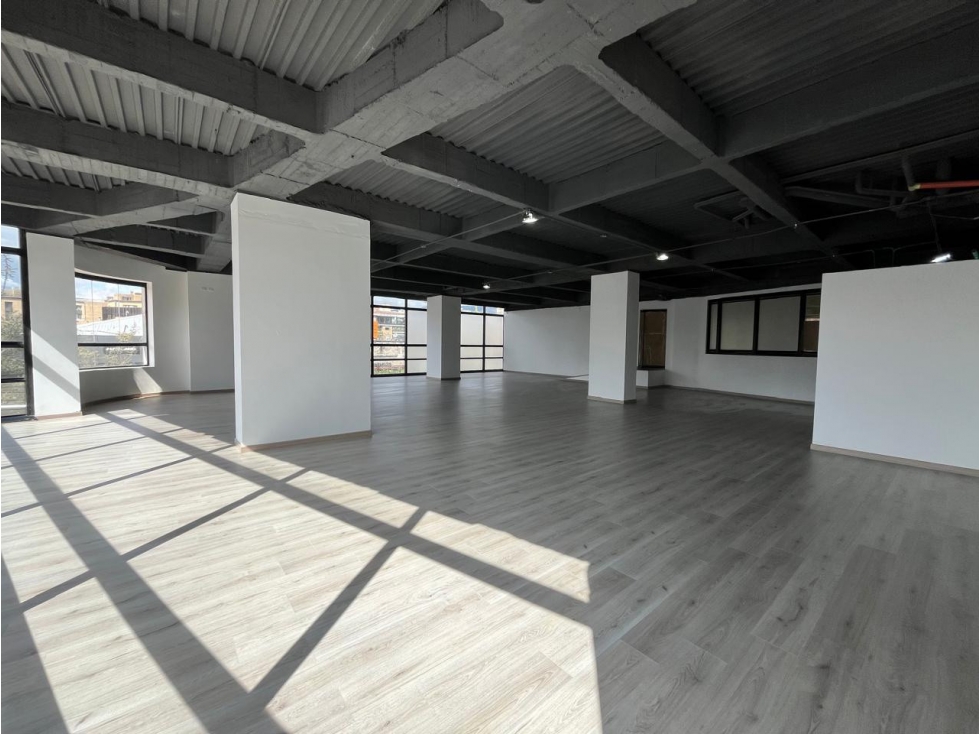 OFICINA CORPORATIVA EN ARRIENDO - CHICÓ NORTE — foto 3