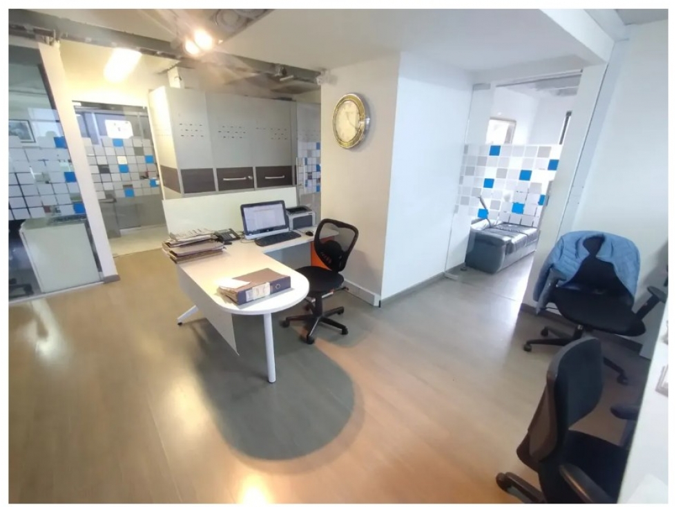OFICINA EN ARRIENDO | AMOBLADA | SECTOR CALLE 72 - CHAPINERO — foto 3