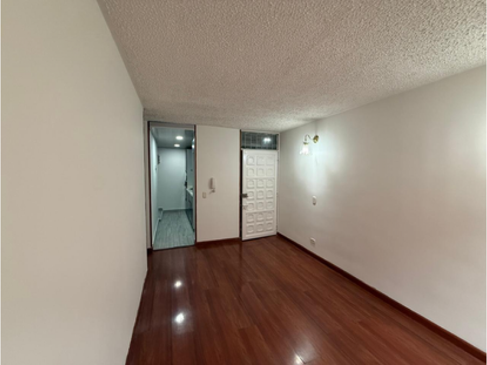 APARTAMENTO EN VENTA SAUCOS DEL BOSQUE SEVILLANA — foto 3