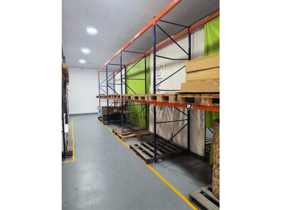 BODEGA EN ARRIENDO EN LA URIBE, USAQUÉN — foto 3