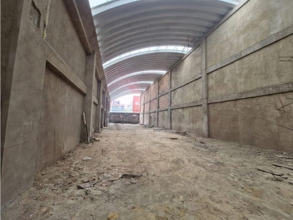BODEGA EN ARRIENDO TOBERÍN — foto 2