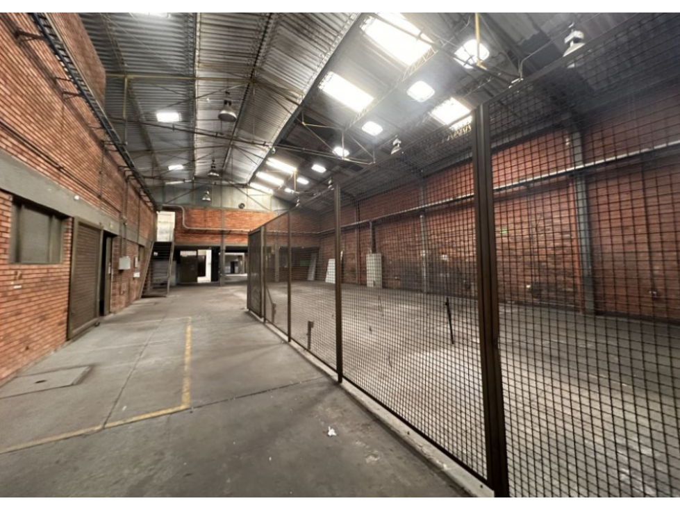 BODEGA INDUSTRIAL EN ARRIENDO PUENTE ARANDA - 3