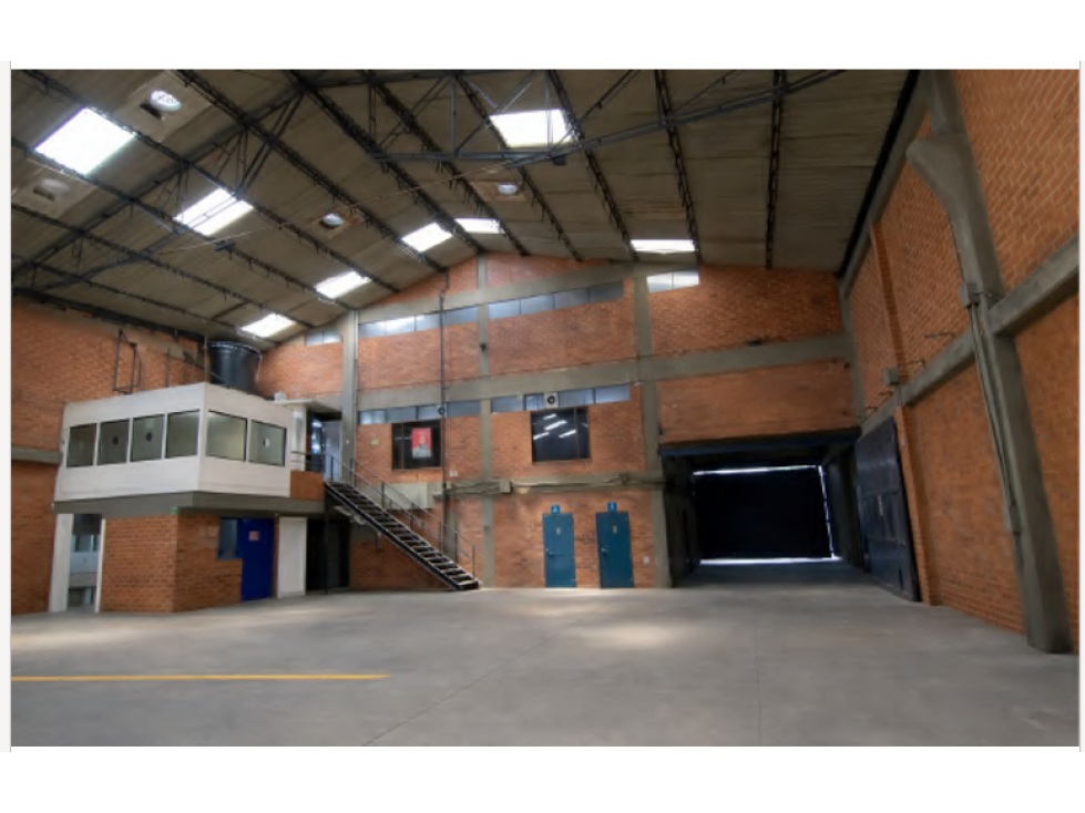 BODEGA INDUSTRIAL Y CORPORATIVA EN ARRIENDO TOBERÍN — foto 3