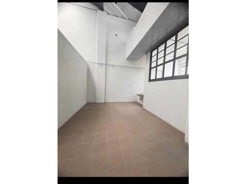 BODEGA EN ARRIENDO | VERAGUAS | LOS MÁRTIRES - 3