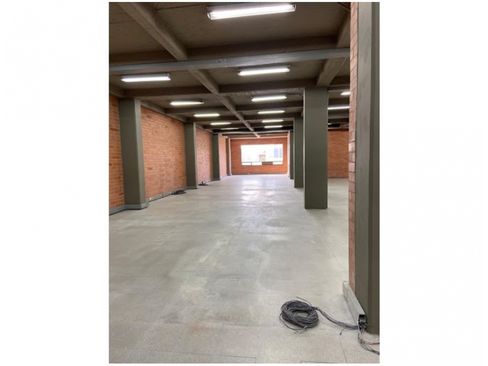 EDIFICIO BODEGA DE 3.565 M2 EN ARRIENDO, SECTOR PUENTE ARANDA — foto 4