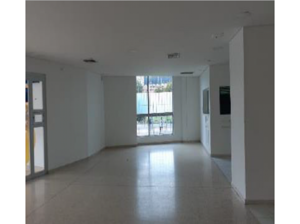 LOCAL EN VENTA, CENTRO EMPRESARIAL COLINA — foto 4