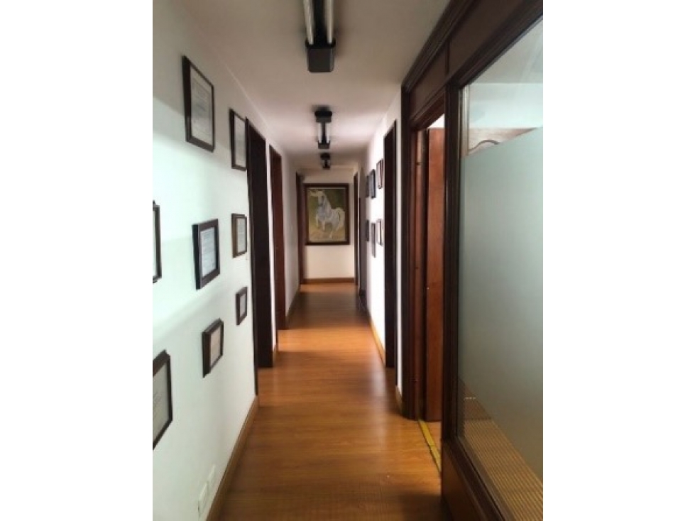 OFICINA EN VENTA, LA CANDELARIA, SECTOR FINANCIERO Y COMERCIAL — foto 2