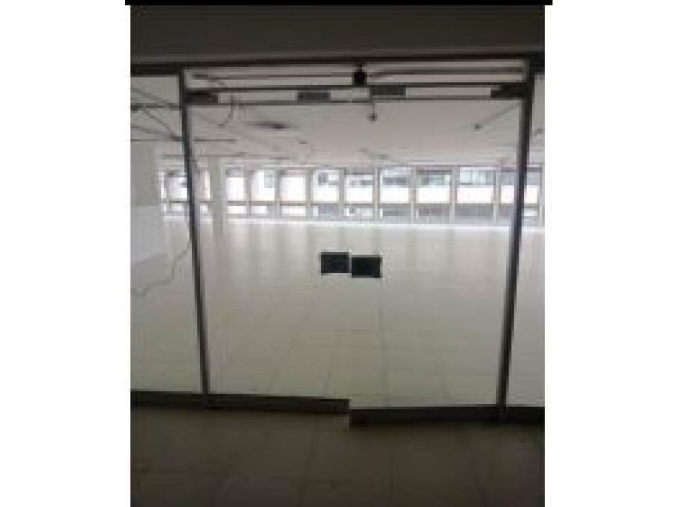 OFICINA EN ARRIENDO CENTRO INTERNACIONAL — foto 4