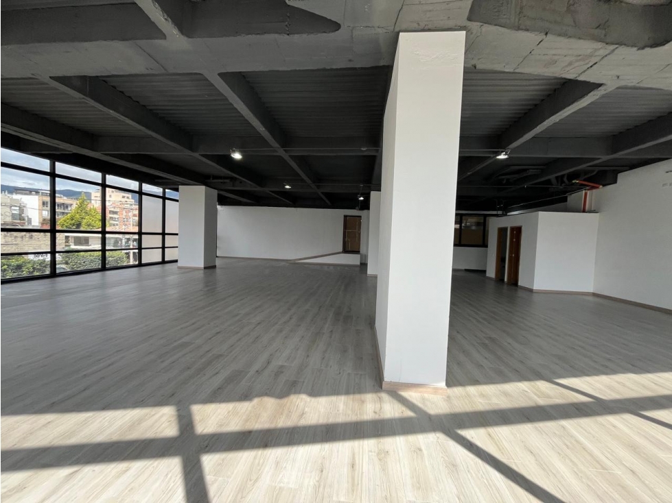 OFICINA CORPORATIVA EN ARRIENDO - CHICÓ NORTE — foto 4