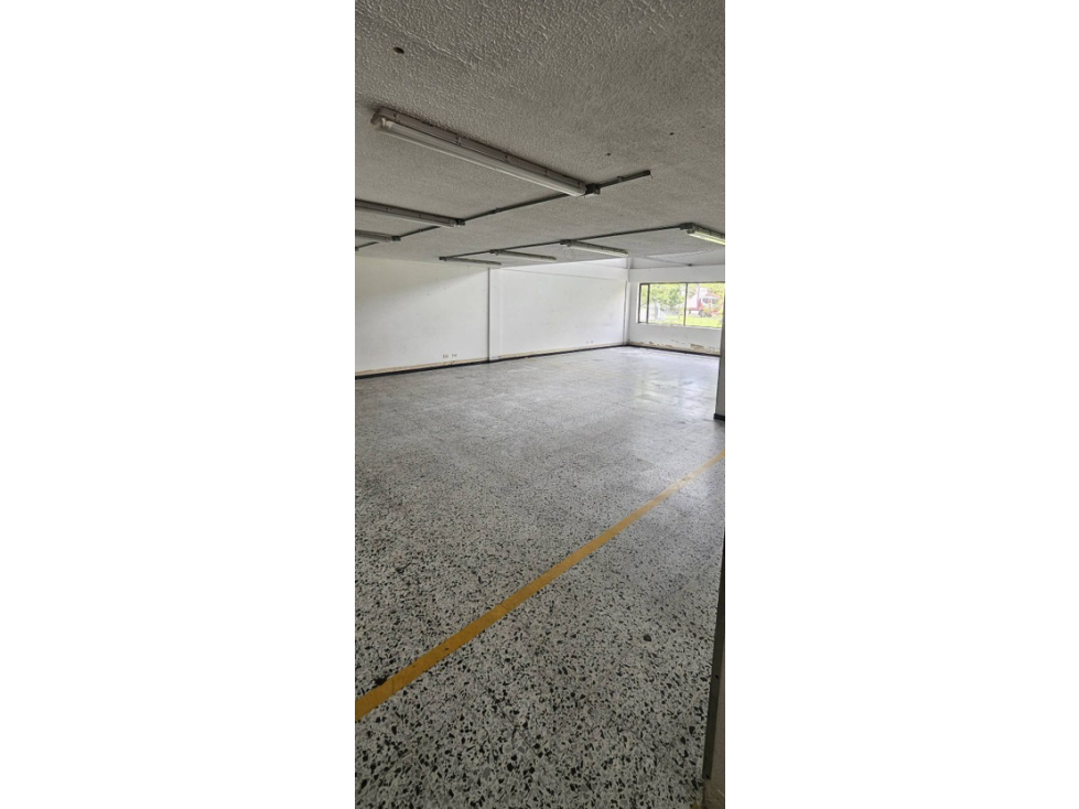 LOCAL EN ARRIENDO FUNZA - 5