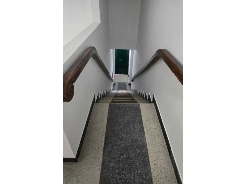 BODEGA / LOCAL COMERCIAL EN ARRIENDO TOBERÍN — foto 4