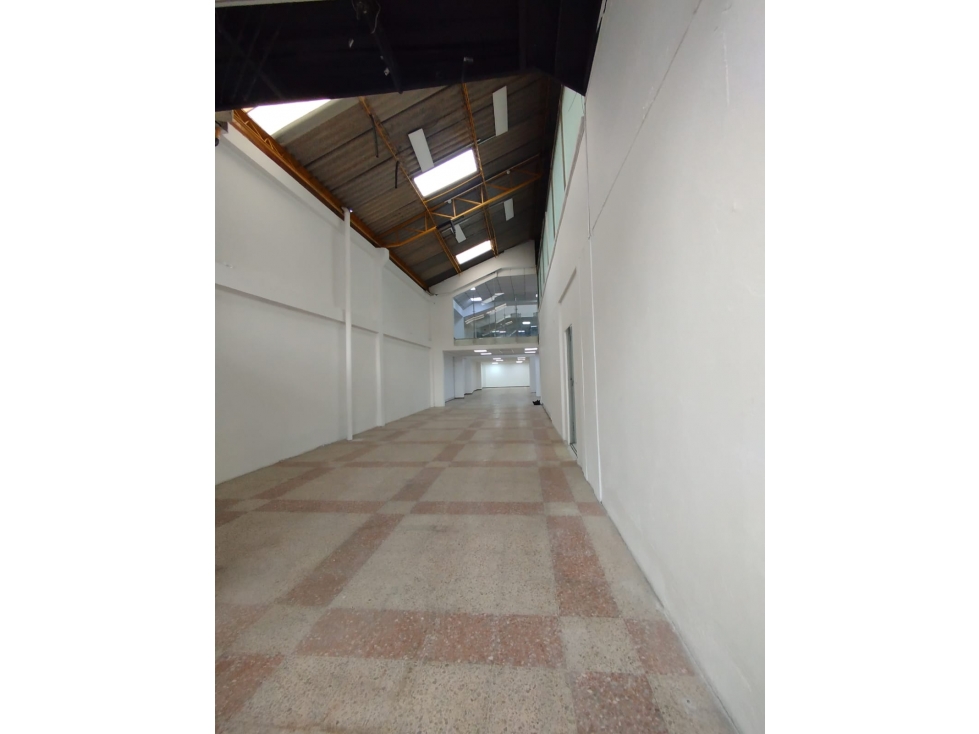 BODEGA EN ARRIENDO TOBERÍN, BOGOTÁ — foto 4