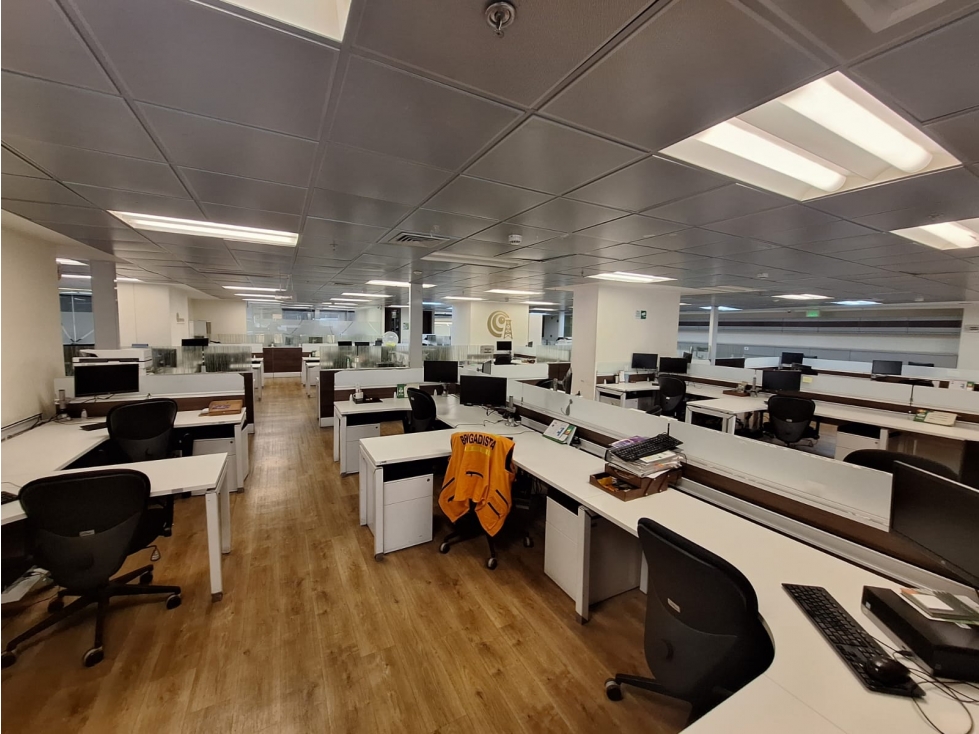 OFICINA EN VENTA, SECTOR FINANCIERO Y COMERCIAL — foto 4