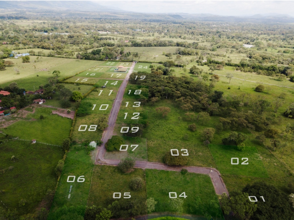 EXCELENTES LOTES RURALES - EN VENTA - VIA RESTREPO - 3