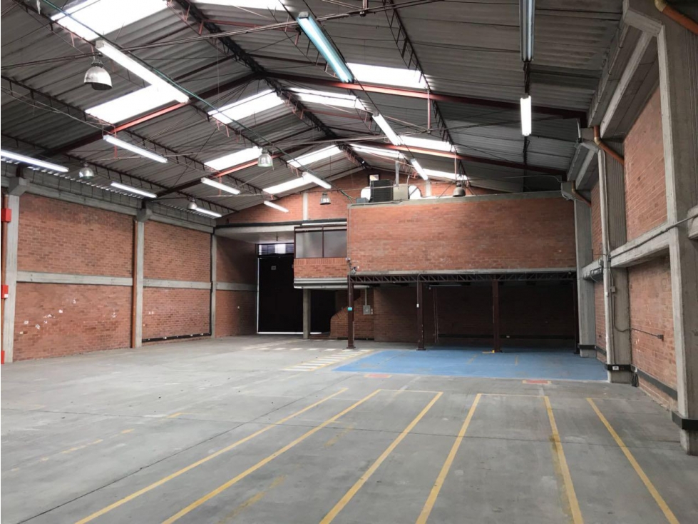 BODEGA EN ARRIENDO, PARQUE INDUSTRIAL, SECTOR MODELIA