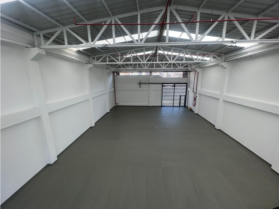 ARRIENDO BODEGA, EXCELENTE UBICACION EN TUNJA, BOYACA - 1