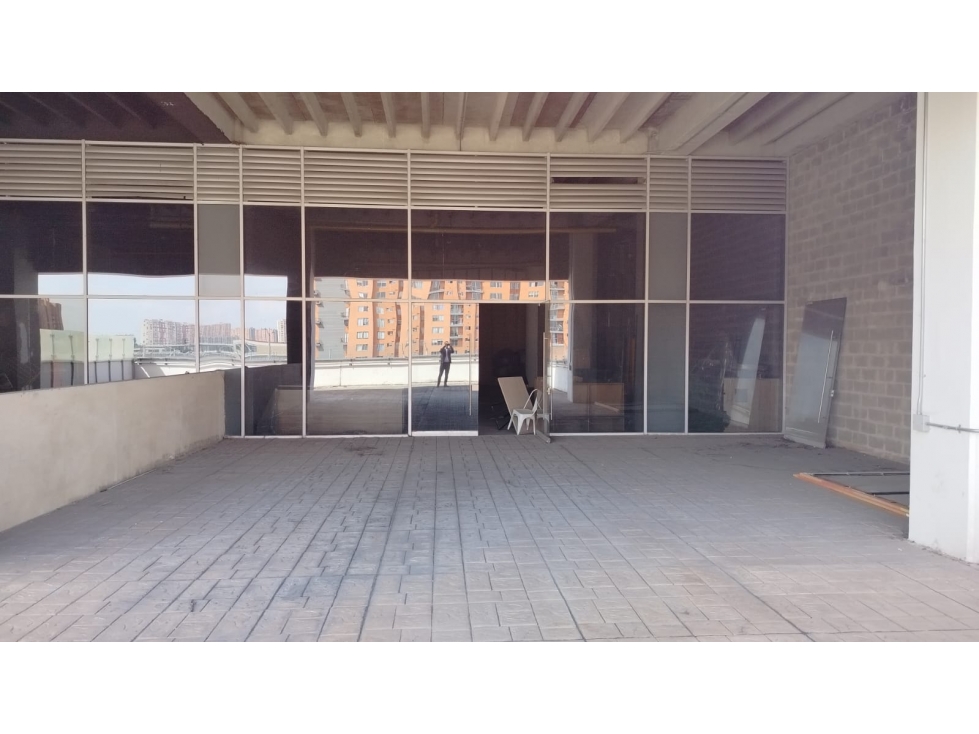 LOCAL EN ARRIENDO, SECTOR MADELENA, BOGOTA