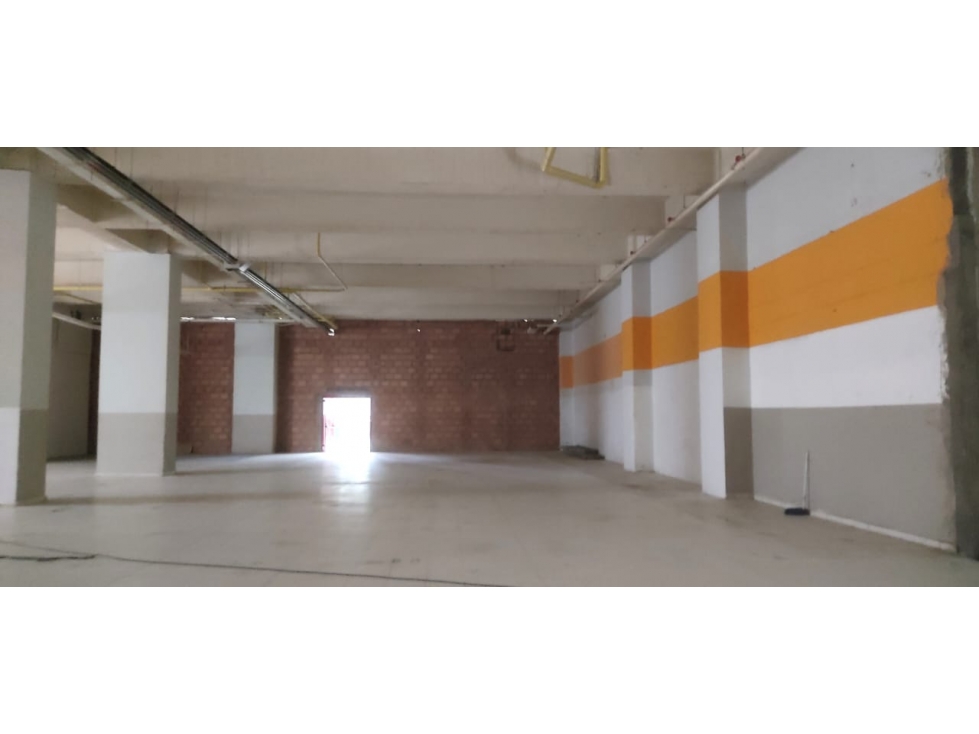 LOCAL COMERCIAL EN ARRIENDO - VILLAVICENCIO - 2