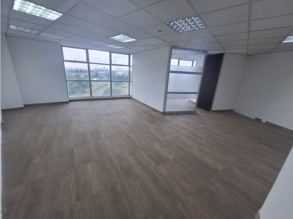 OFICINA EN ARRIENDO, VÍA CALLE 80, SIBERIA - COTA - 5
