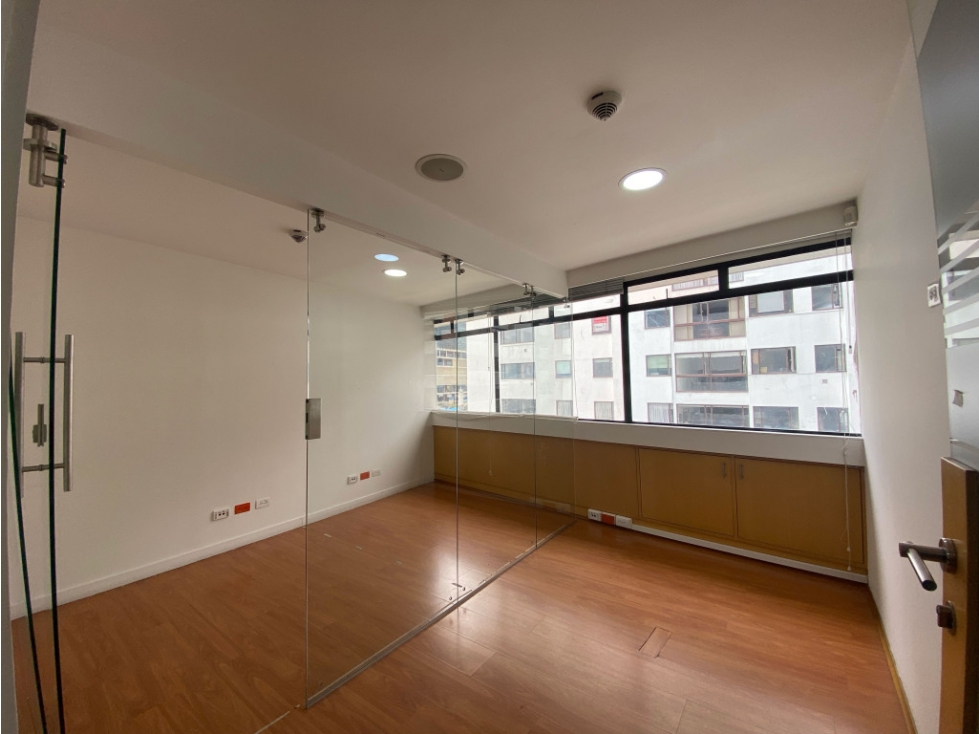 OFICINA EN ARRIENDO CHAPINERO — foto 5
