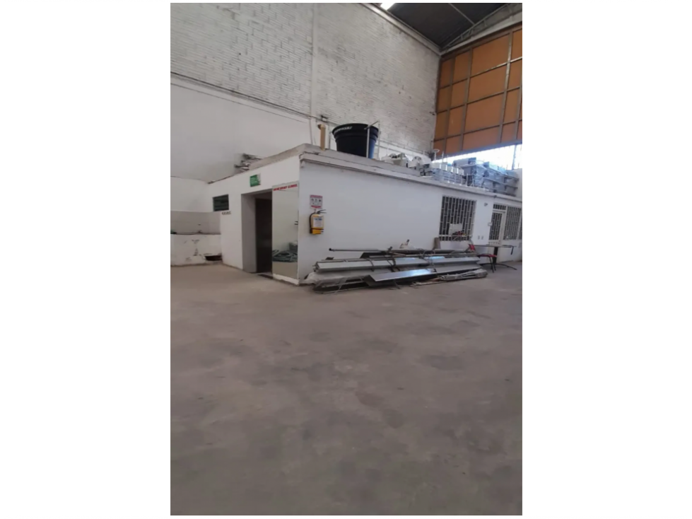 BODEGA EN VENTA LAS FERIAS ZONA INDUSTRIAL — foto 5