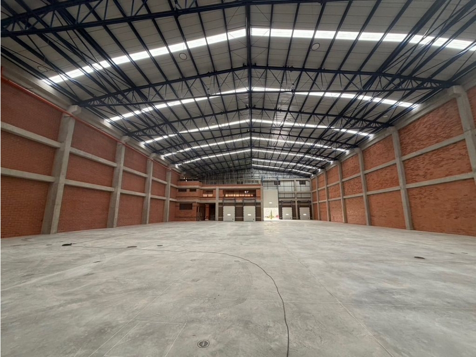 BODEGA EN ARRIENDO CORREDO CALLE 80, PARQUE INDUSTRIAL - 2