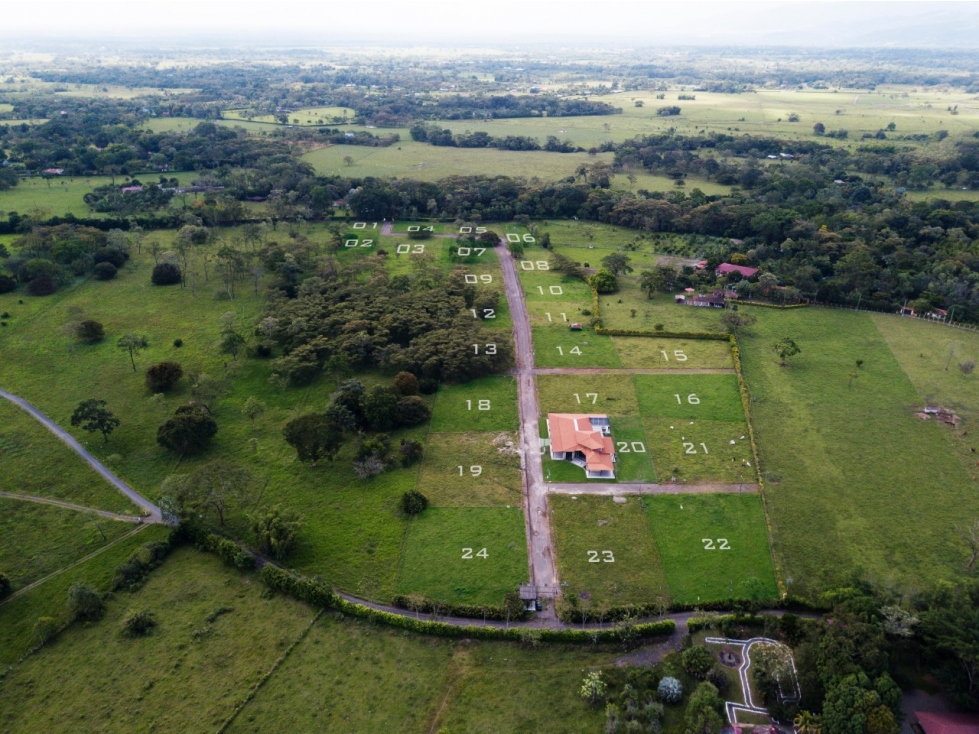 EXCELENTES LOTES RURALES - EN VENTA - VIA RESTREPO - 4