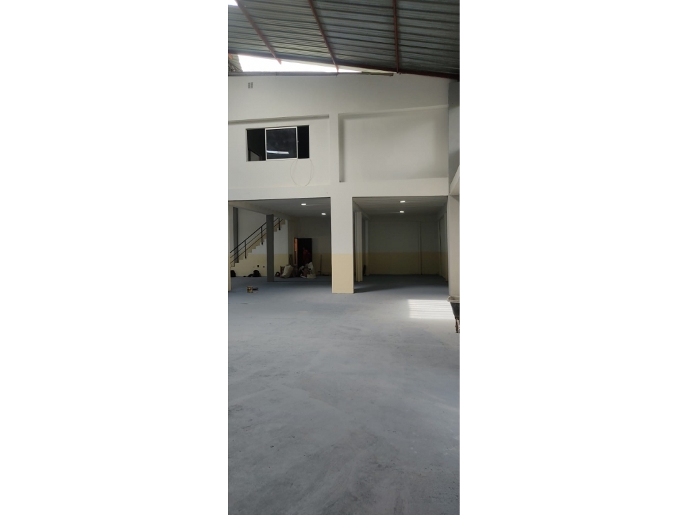 BODEGA EN VENTA, VILLAVICENCIO - 2