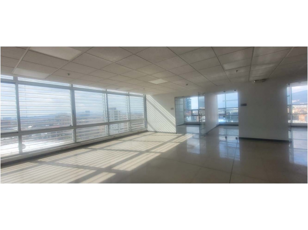 OFICINA 1.092 M2 EN ARRIENDO, CHICO NORTE