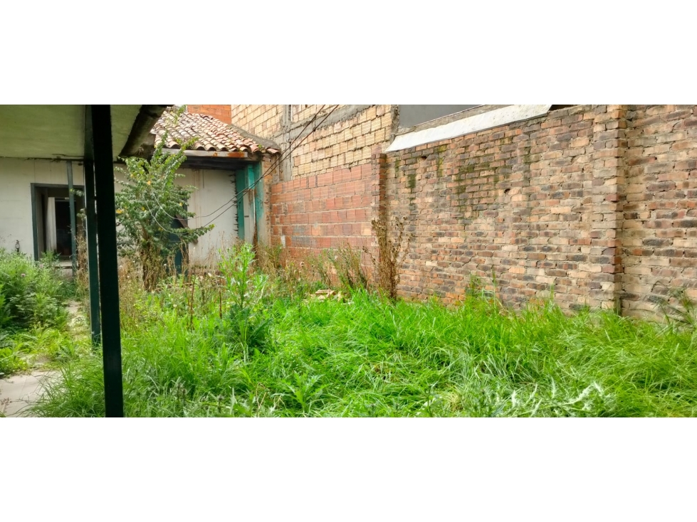 CASA LOTE EN VENTA SOBRE VÍA PRINCIPAL COMERCIAL EN SOACHA PARQUE - 4